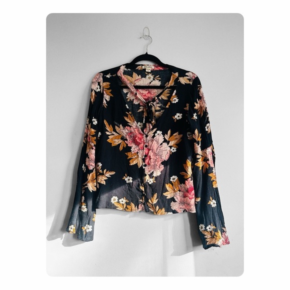 β
Billabong Lust Linger Long Sleeve Blouse - Floral β
- Picture 3 of 13